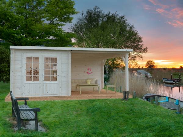 Palmako Blockbohlenhaus Ella 6,9 + 8,2 mit Anbaudach und Rückwand 28 mm natur